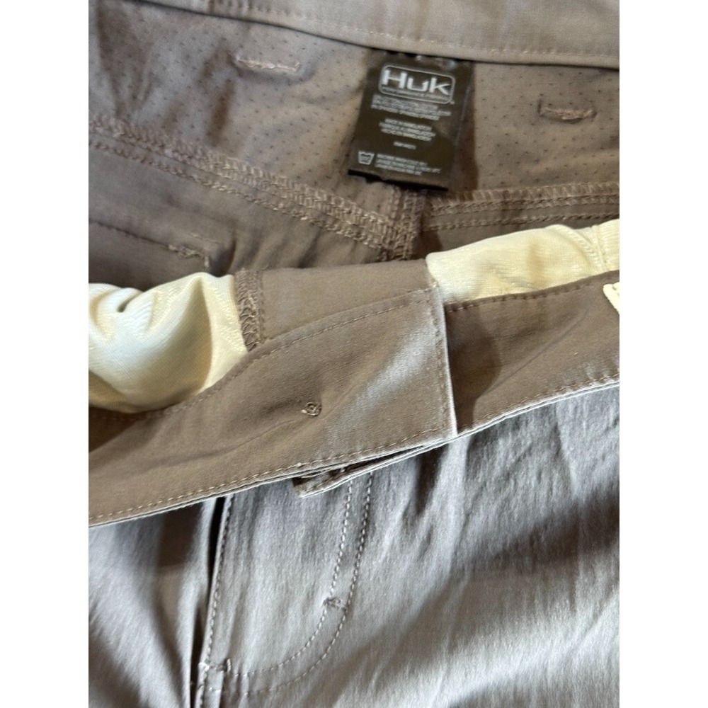 Huk Shorts Mens 2XL Gray Cargo Next Level Performance Stretch Fishing Adjustable - Picture 10 of 12
